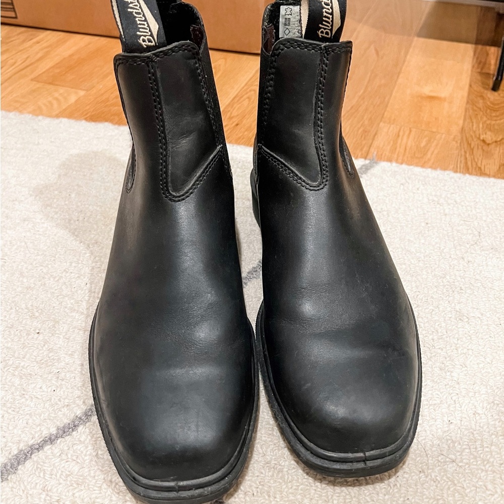 blundstone men’s boots - US 9